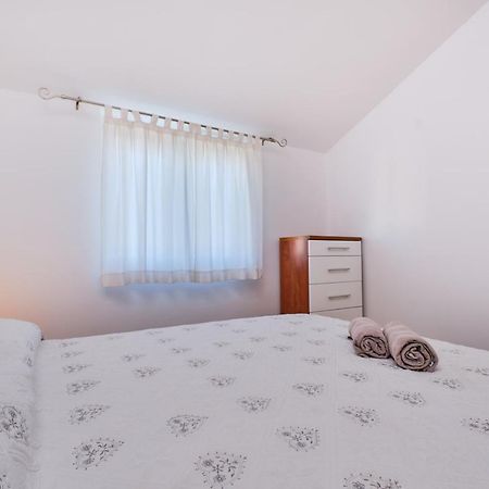 Beautiful Apartments Ksenija Mali Losinj Exterior photo
