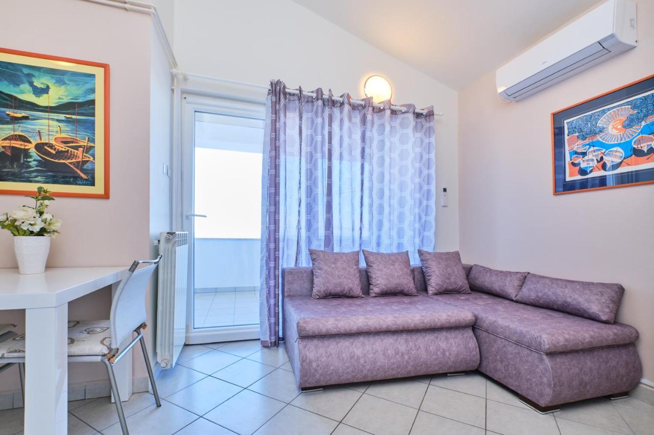 Beautiful Apartments Ksenija Mali Losinj Exterior photo