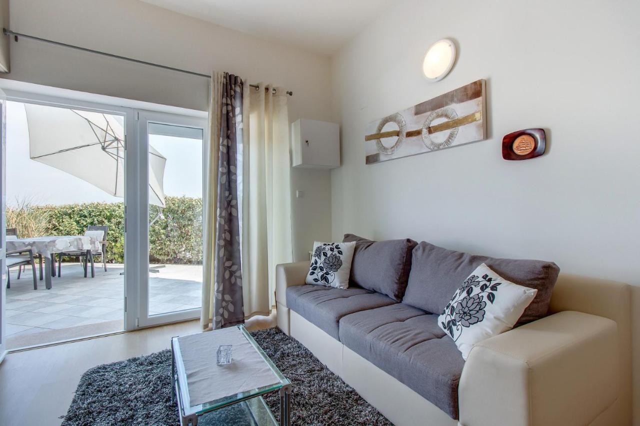 Beautiful Apartments Ksenija Mali Losinj Room photo